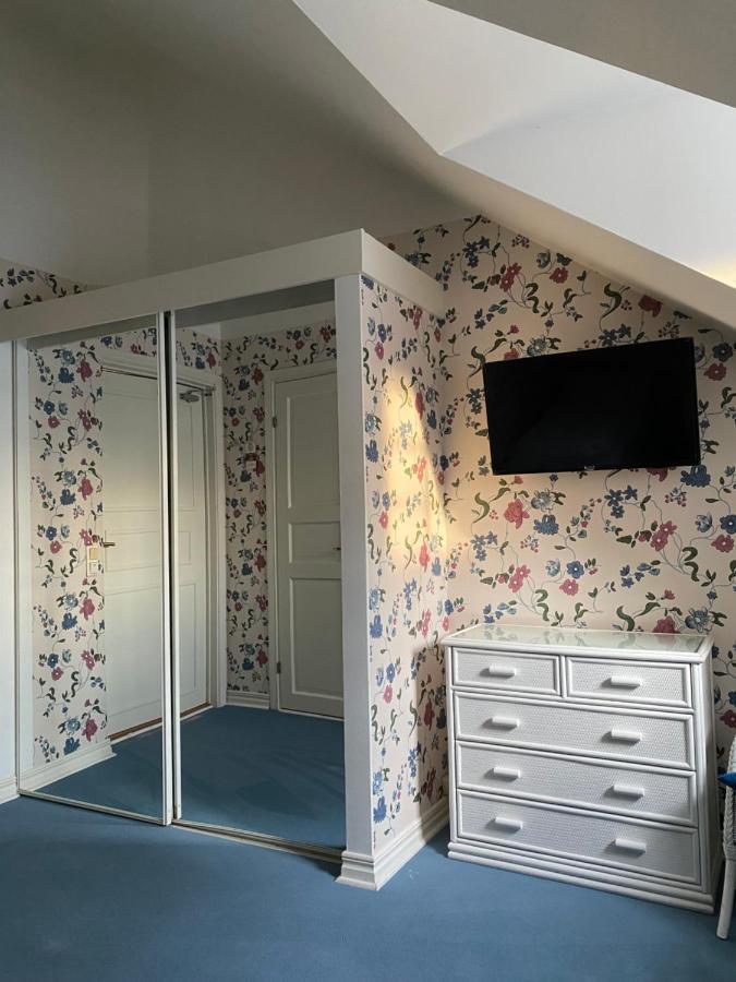 Apertins Hotell Kil Ngoại thất bức ảnh